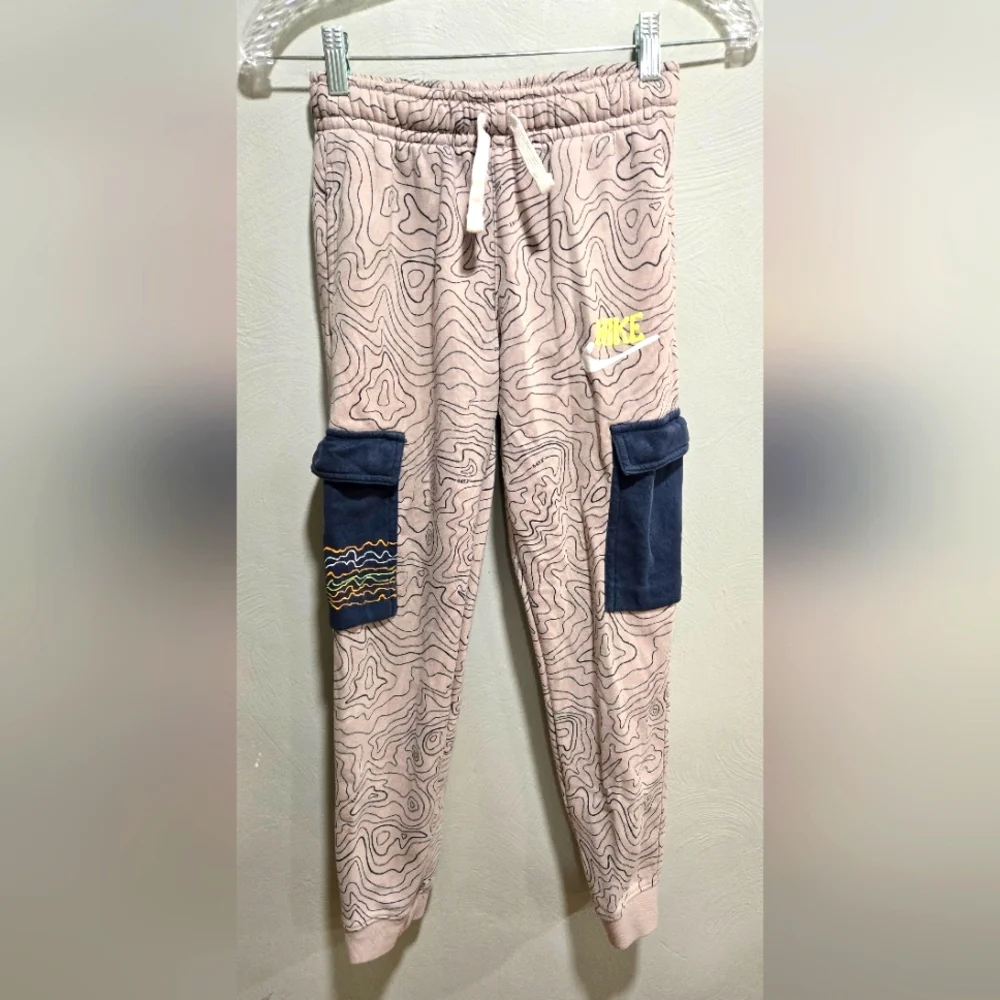 Nike• Boys Beige and Blue Cargo Joggers. Sz M